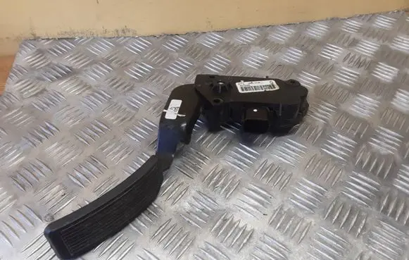Nissan Murano Z50 Accelerator throttle pedal 18002CA100 027NE0020
