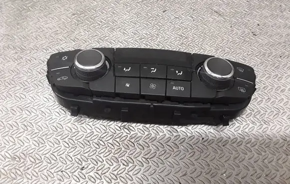 Opel Insignia A Climate control unit 13273097