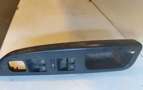 Volkswagen Golf IV Front door window switch trim 1K4868049C