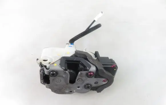 Opel Astra J Front door lock 