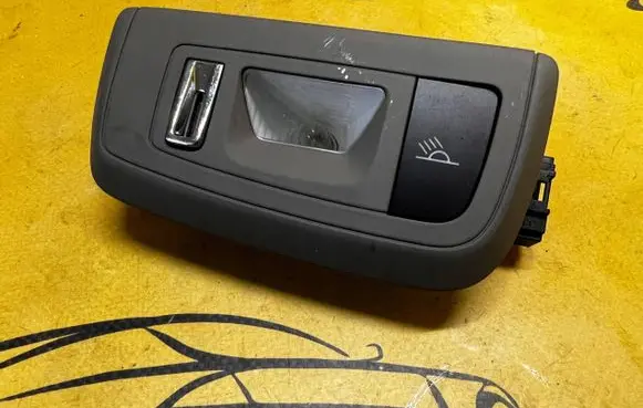 Porsche Panamera (970) Rear seat light 