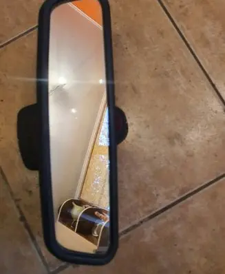 Rear view mirror (interior)