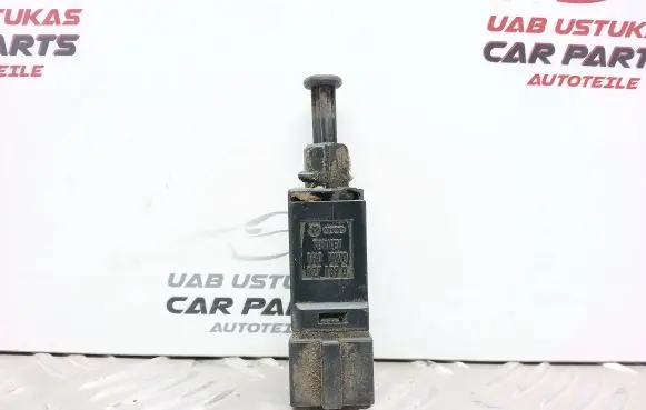 Skoda Octavia Mk1 (1U) Brake pedal sensor switch 927189D