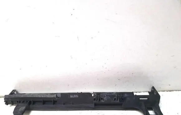Mercedes-Benz GLK (X204) Radiator mount bracket 0477902903