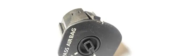 Passenger airbag on/off switch