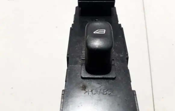 Volvo XC90 Electric window control switch 31275227 03458920