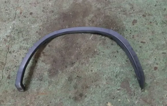 Suzuki Ignis Front arch trim 