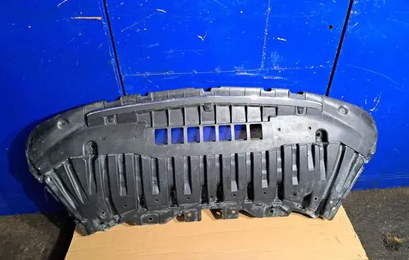 Mercedes-Benz CLS C218 X218 Front bumper skid plate/under tray A2125205423