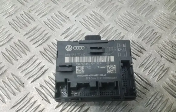 Audi A4 S4 B8 8K Door central lock control unit/module 8K0959792C 8K0959792A