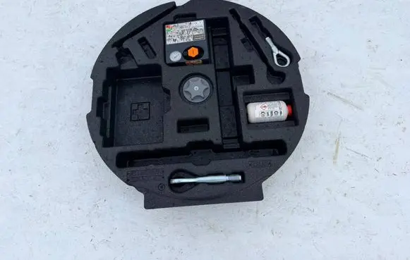 Nissan Qashqai Tool set 849A7-4EA1B