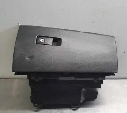 Volvo V70 Glove box 39810153