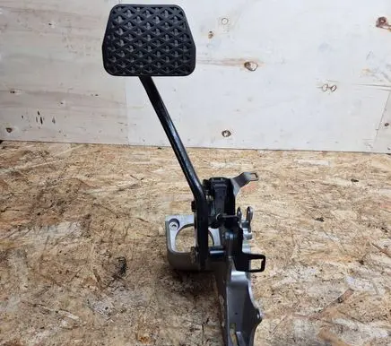 BMW X5 E53 Brake pedal 6752789 1165693 1160421