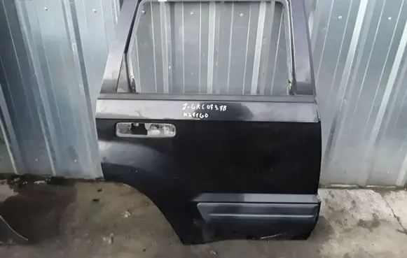 Jeep Grand Cherokee (WK) Rear door