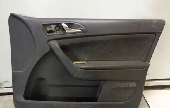 Skoda Yeti (5L) Front door card panel trim 5L2867006B