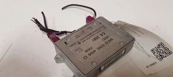 Audi A6 S6 C6 4F Aerial antenna amplifier 8E0035456D 09105112