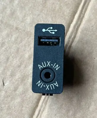 BMW 2 F45 USB socket connector 9229246