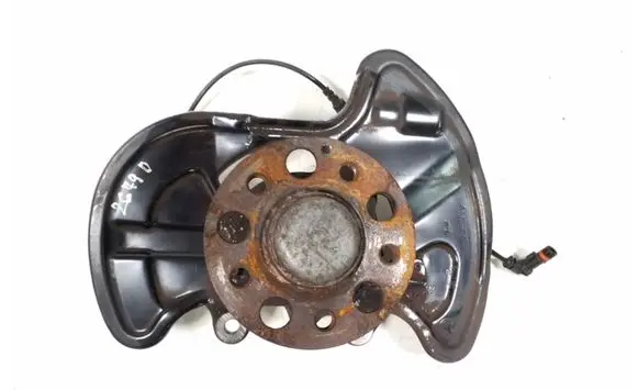 Mercedes-Benz E C207 W207 Front wheel hub A2043320201