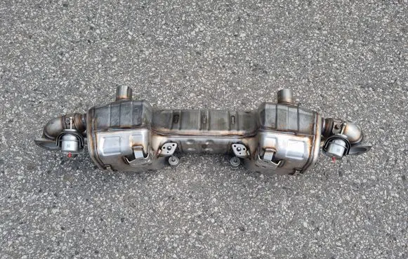 Porsche 718 Cayman 982 982c Rear muffler/silencer tail pipe 9GT251053A