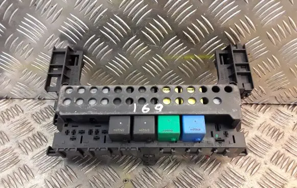Mercedes-Benz A W169 Fuse box set 1695450001 A1695450001
