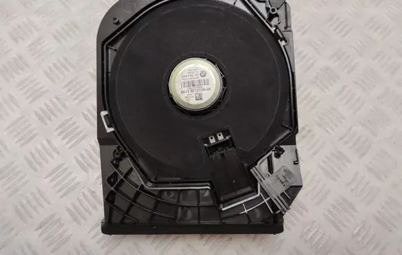 BMW 4 F36 Gran coupe Subwoofer speaker 9210148