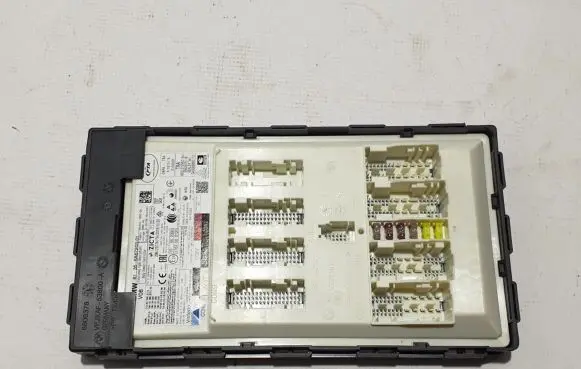 BMW 5 G30 G31 Fuse module 5A67203