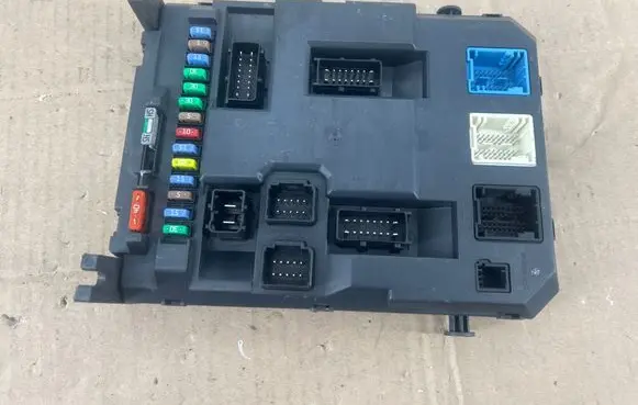 Peugeot 308 Comfort/convenience module 22661F01 PRT0678001 9664983380