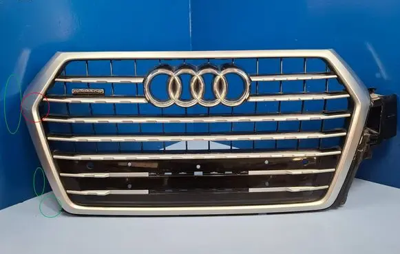 Audi Q7 4M Front bumper upper radiator grill 4M0853651F