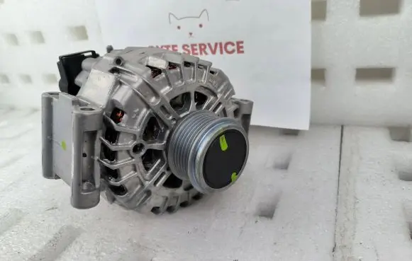Seat Ibiza IV (6J,6P) Generator/alternator 06Q903028