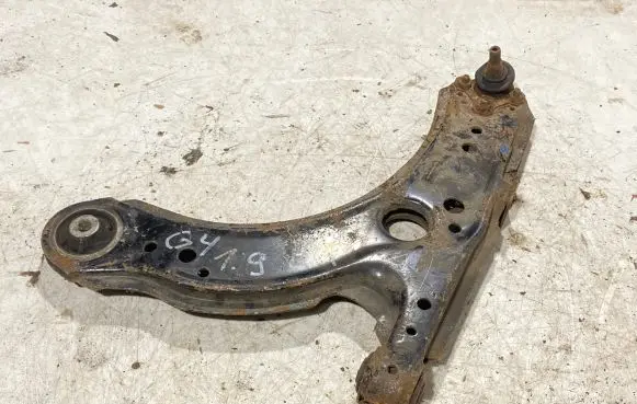 Volkswagen Golf IV Front lower control arm/wishbone