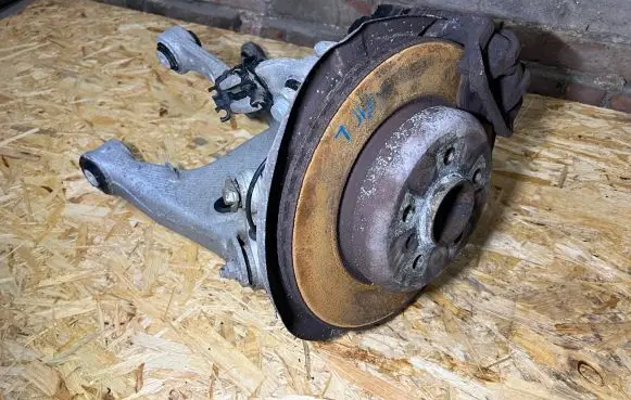 BMW 5 F10 F11 Stub axle 