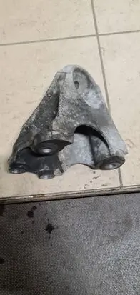 Audi Q7 4L Engine mounting bracket 7L6199307 AC46000