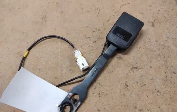 Ford Focus C-MAX Front seatbelt buckle 6513096 B9132E126