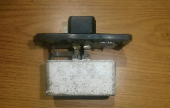 Mitsubishi Galant Heater blower motor/fan resistor 9t217