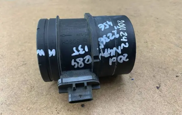 BMW X1 E84 Mass air flow meter 8506409 13628506409