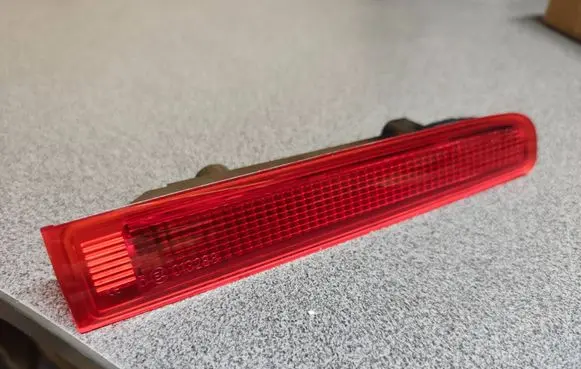 Volkswagen Transporter - Caravelle T5 Third/center stoplight 7E0945097J
