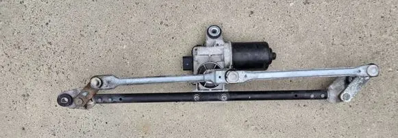Chevrolet Nubira Front wiper linkage and motor
