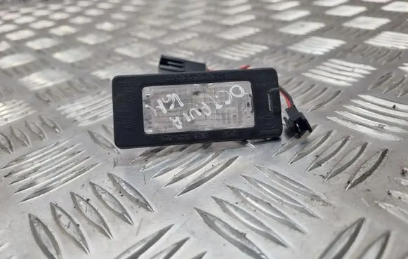 Skoda Octavia Mk3 (5E) Number plate light 5N0943021B
