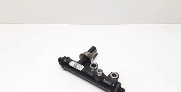 Jaguar XF X250 Fuel main line pipe 4R8Q9C066AE A2C2001297
