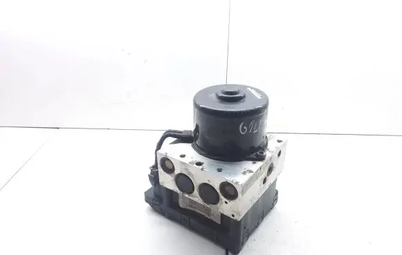 Volkswagen Golf IV ABS Pump 1J0907379P 1J0614117D