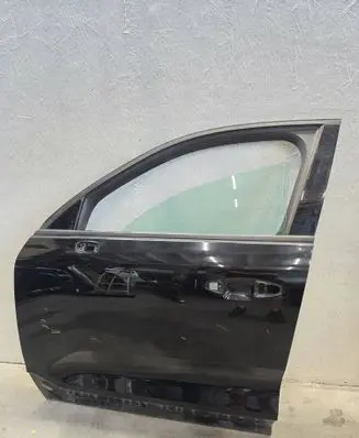 Volvo XC40 Front door