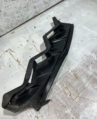 Volkswagen PASSAT B6 Front bumper mounting bracket 3C0807889