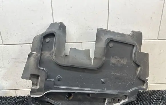Citroen DS3 Intercooler air guide/duct channel 9683816680