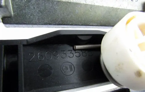 Opel Astra G Front door exterior handle 260933585