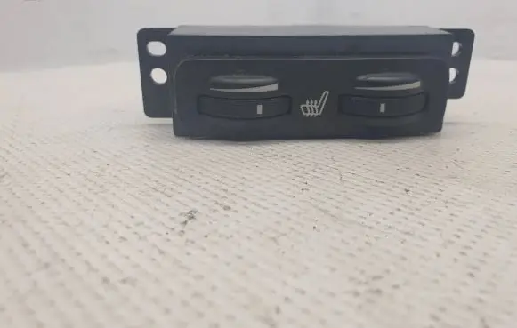 Toyota Avensis T250 Seat heating switch 453417