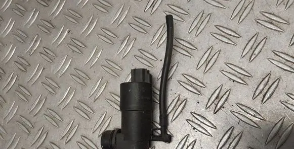 Toyota Verso Windscreen/windshield washer pump 853300F020