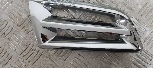 Renault Modus Front bumper upper radiator grill 8200665779 8200709071