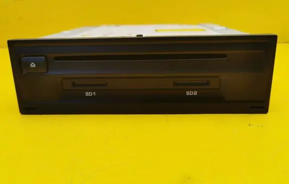 Porsche Macan (95B) Radio/CD/DVD/GPS head unit 95B035037J