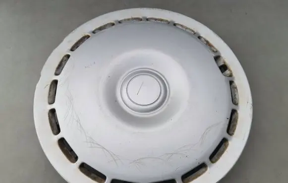 Audi 80 90 S2 B4 R15 wheel hub/cap/trim 4A0601147