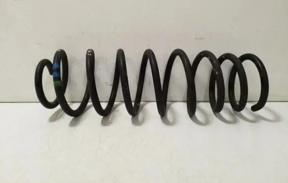 Volkswagen Golf III Rear coil spring