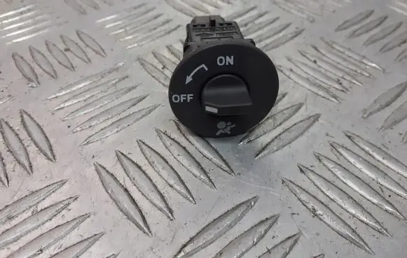 Renault Vel Satis Passenger airbag on/off switch 